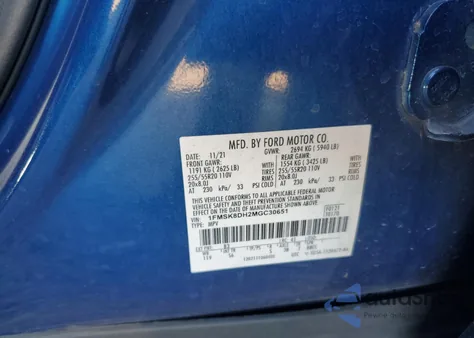 2021 Ford Explorer Xlt from USA, damaged, VIN 1FMSK8DH2MGC30651